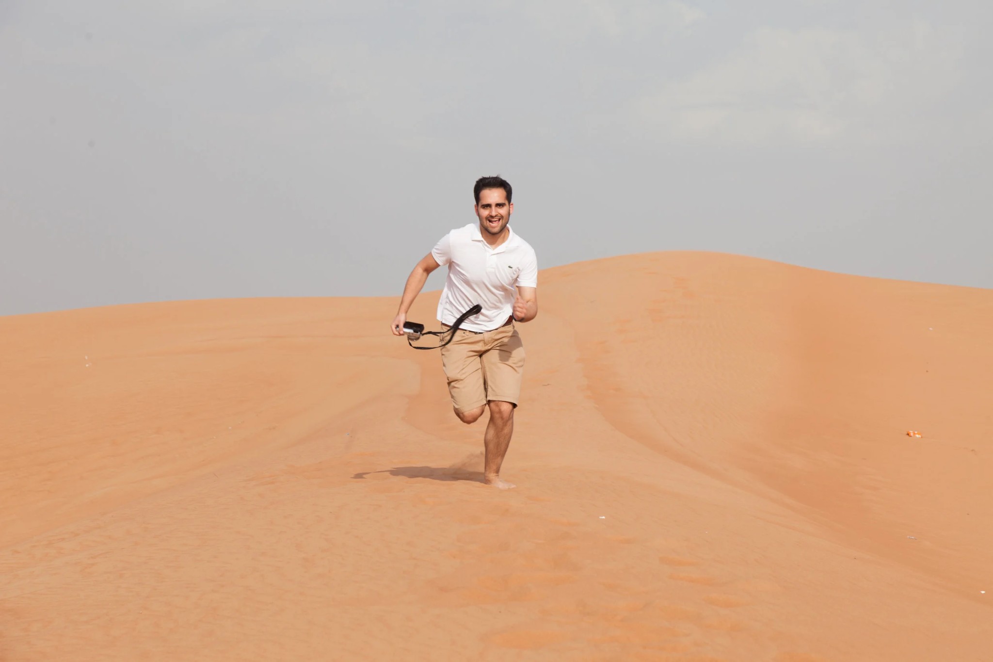 Victoriano running in the desert
